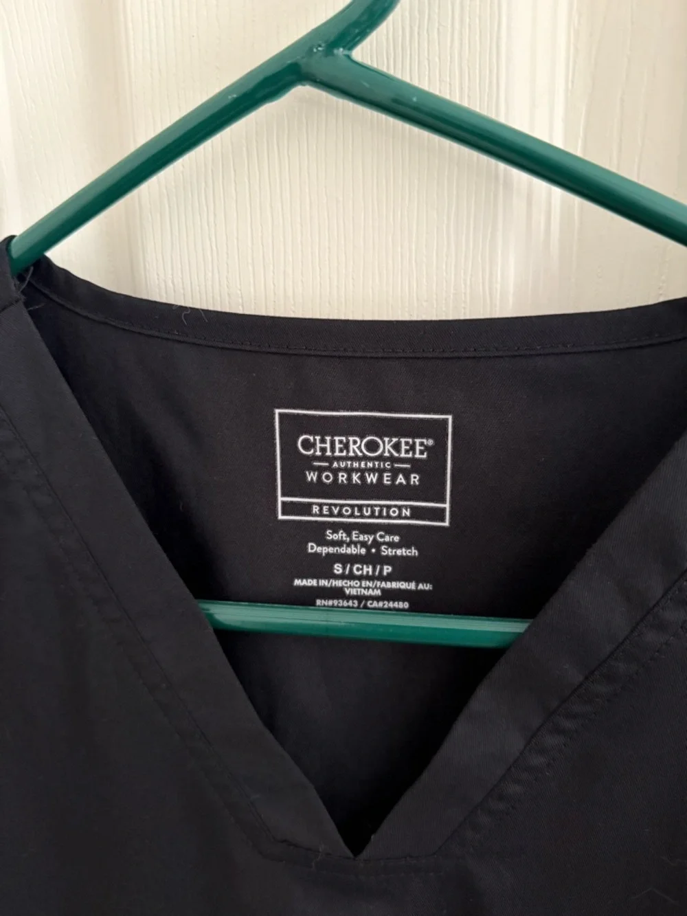 Cherokee Black V-Neck Workwear Scrub Top - Picture 2 of 3